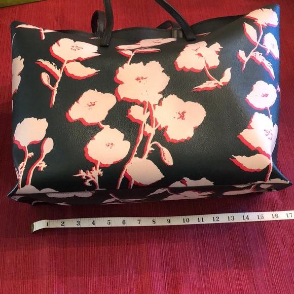 SOLD! NWT Tory Burch Floral Tote Bag -Dark Green Leather - Picture 3 of 16